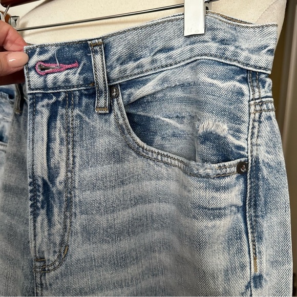 AMERICAN EAGLE Outfitters 90s Boyfriend Relaxed Fit Rainbow Pocket Jeans Size 6 - Picture 10 of 16
